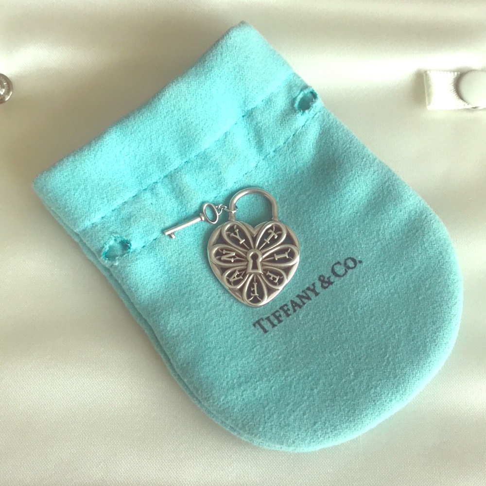 Tiffany &Co Filigree Heart w Key Pendant sterling